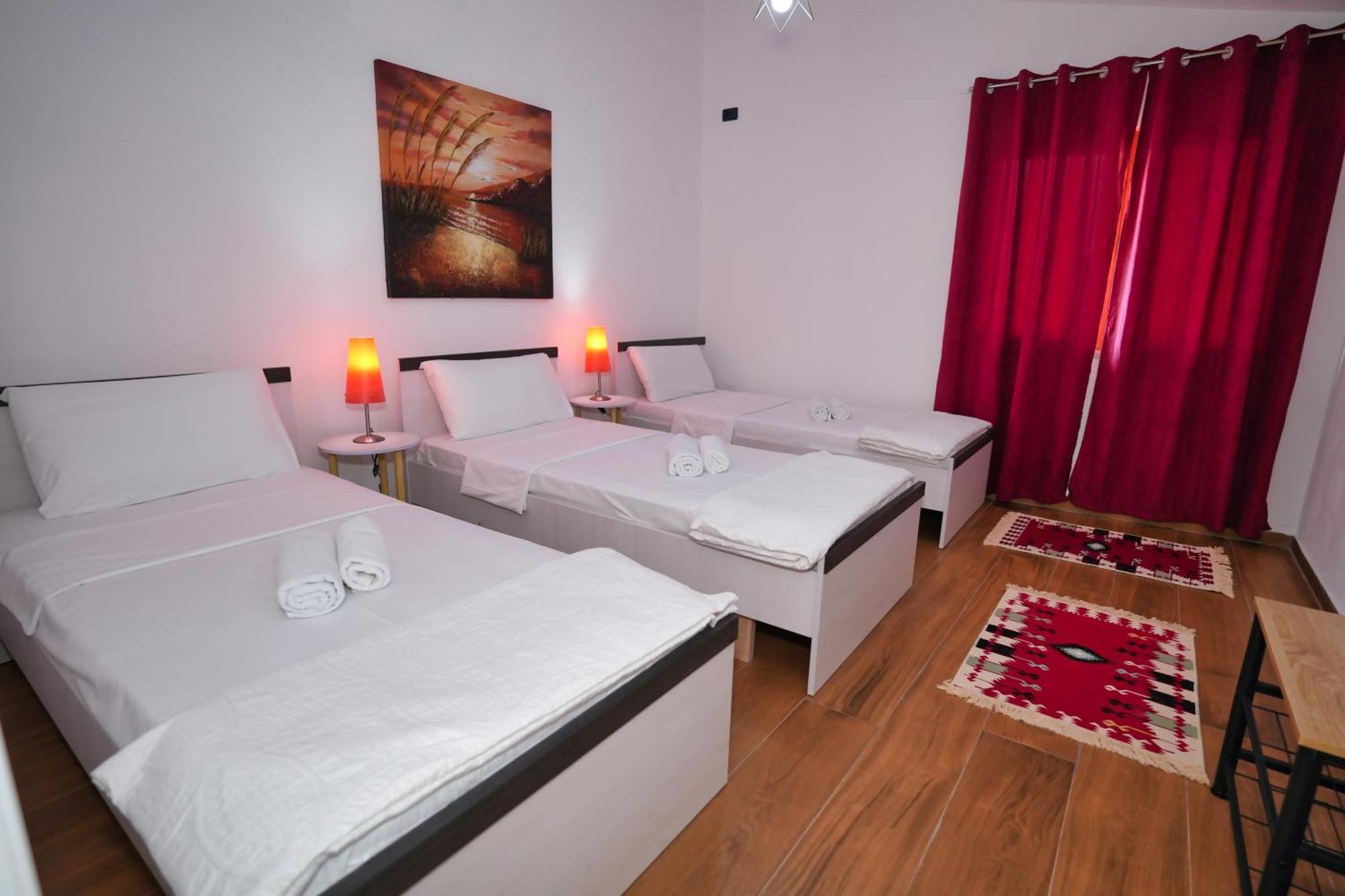 Gjirokastër The View Rooms And Terrace מראה חיצוני תמונה