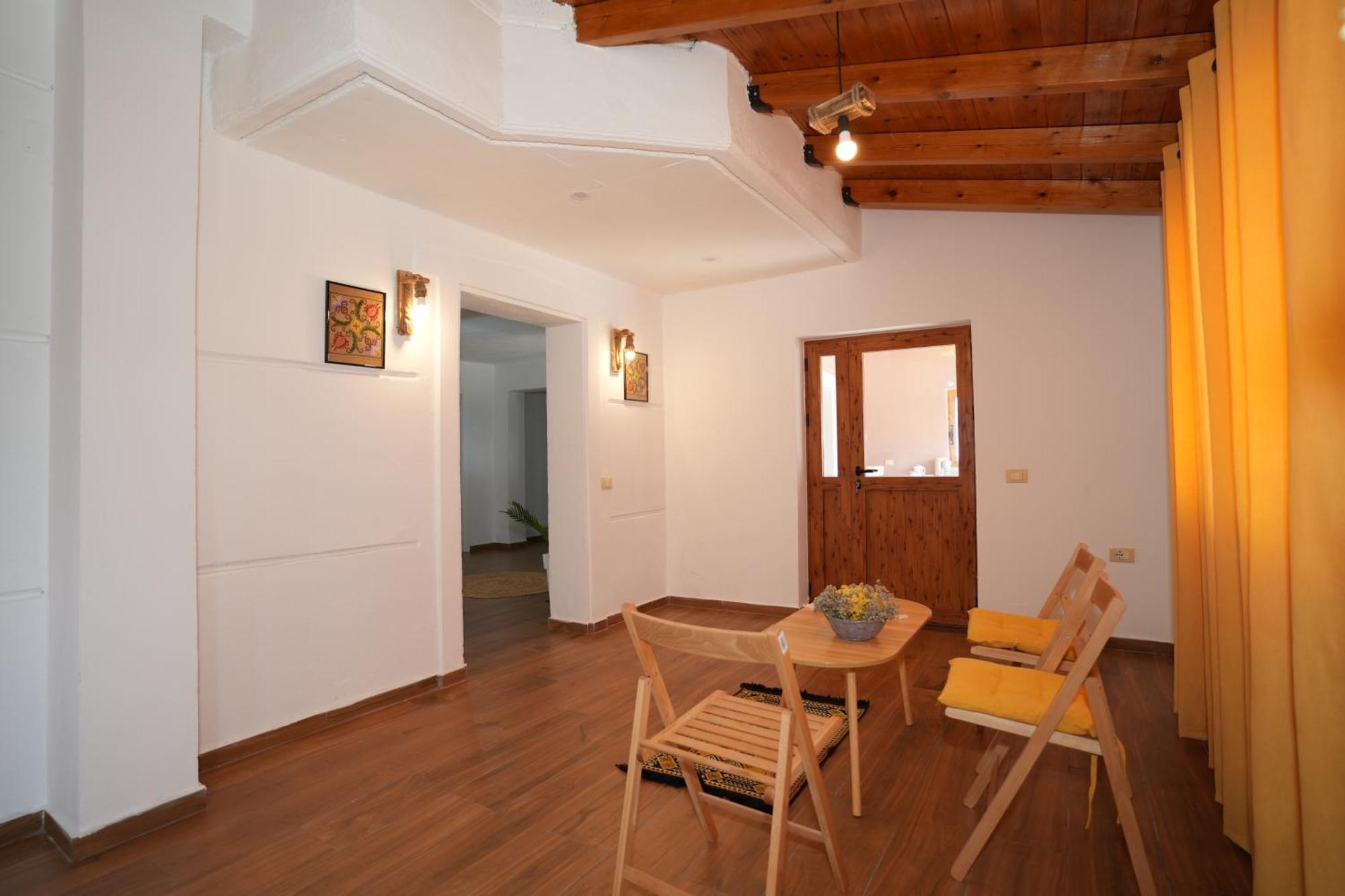 Gjirokastër The View Rooms And Terrace מראה חיצוני תמונה
