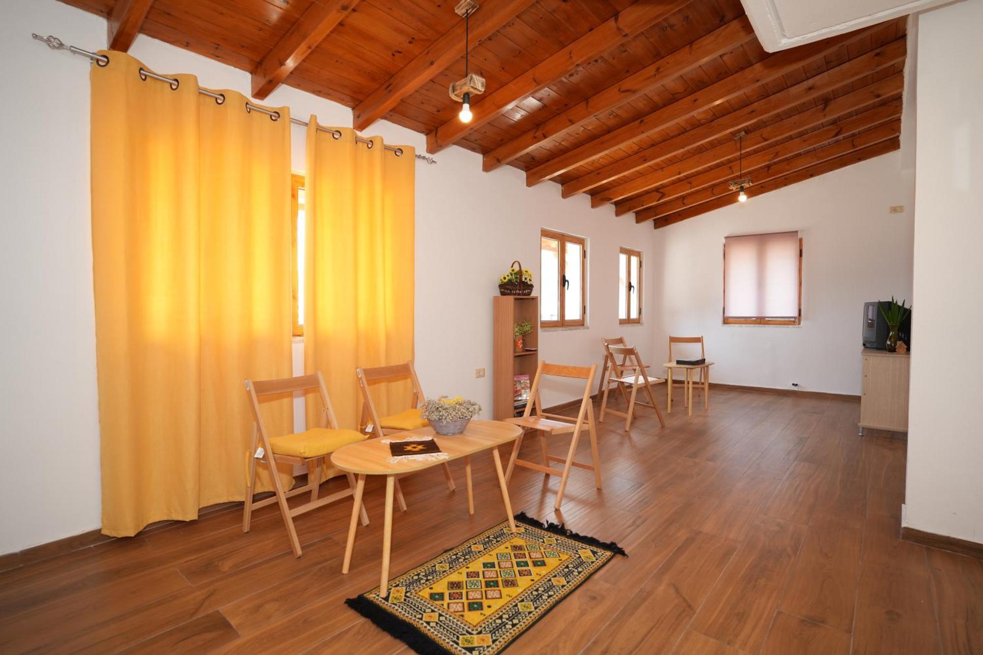 Gjirokastër The View Rooms And Terrace מראה חיצוני תמונה