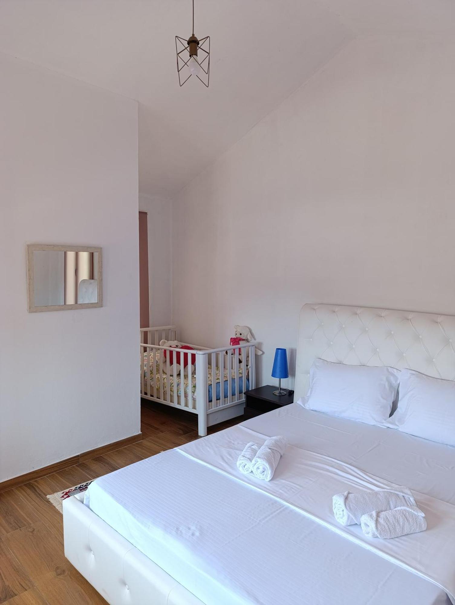 Gjirokastër The View Rooms And Terrace מראה חיצוני תמונה